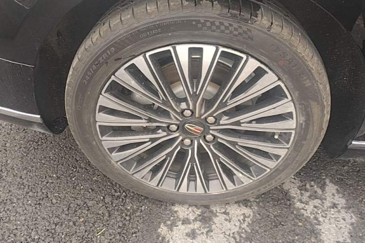 Used Hongqi H9 2024 2.0T Qixiang Luxury Business Edition Right Rear Wheel Hub