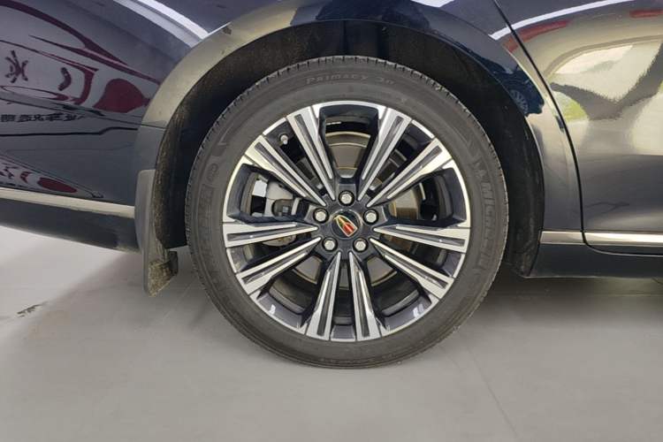 Used Hongqi H9 2024 2.0T Qichang Private Enjoyment Luxury Edition Right Rear Wheel Hub