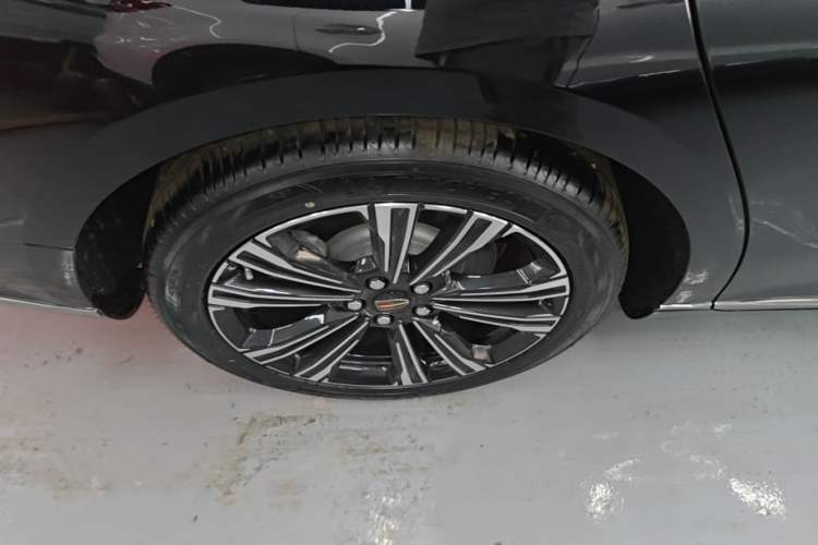 Used Hongqi H9 2024 2.0T Qichang Private Enjoyment Luxury Edition Right Rear Wheel Hub