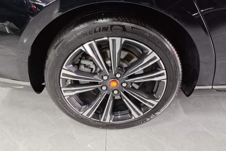 Used Hongqi H9 2024 2.0T Qichang Private Enjoyment Luxury Edition Right Rear Wheel Hub