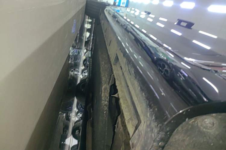 Used Hongqi H9 2024 2.0T Qixiang Private Style Edition Right Side Sill