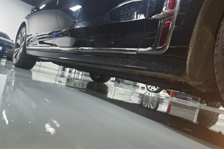 Used Hongqi H9 2024 2.0T Qichang Private Enjoyment Luxury Edition Right Side Sill