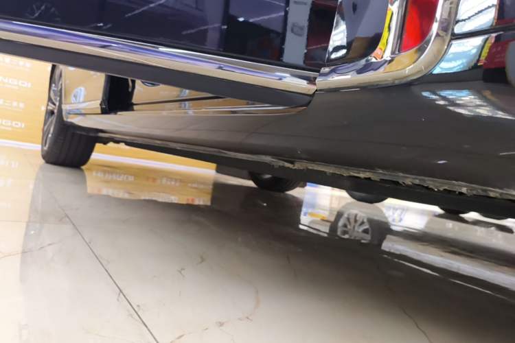 Used Hongqi H9 2024 2.0T Qichang Private Enjoyment Luxury Edition Right Side Sill