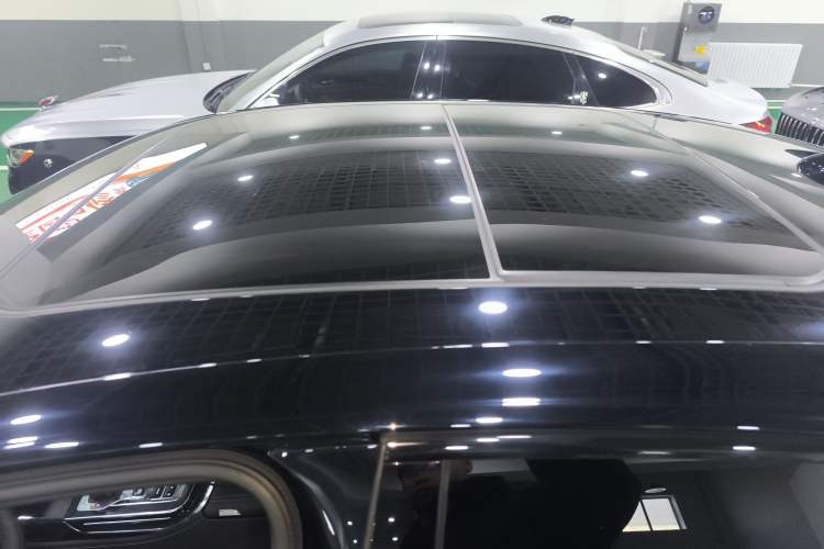 Used Hongqi H9 2024 2.0T Qixiang Private Style Edition Roof