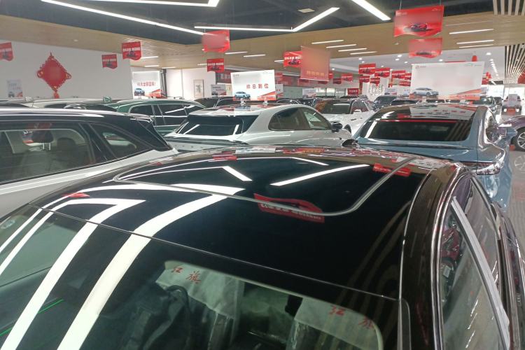 Used Hongqi H9 2024 2.0T Qichang Private Enjoyment Luxury Edition Roof