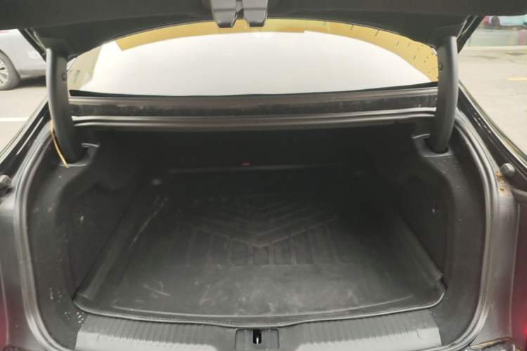 Used Hongqi H9 2024 2.0T Qichang Private Enjoyment Luxury Edition Trunk