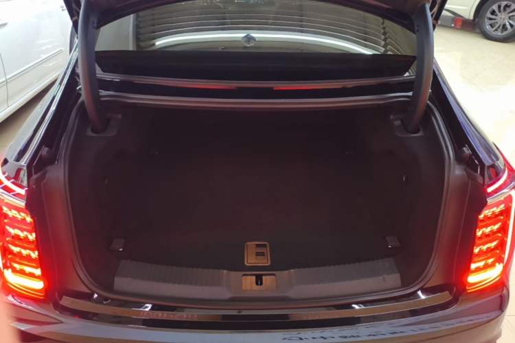 Used Hongqi H9 2024 2.0T Qichang Private Enjoyment Luxury Edition Trunk
