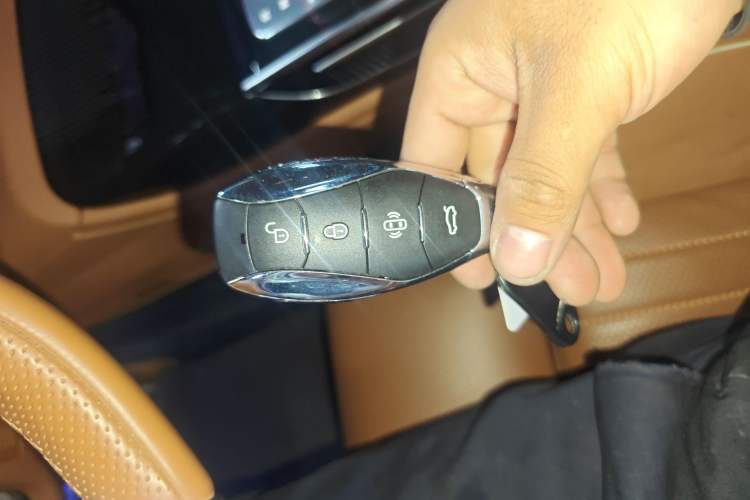 Used Hongqi H9 2024 2.0T Qichang Private Enjoyment Luxury Edition Vehicle Key