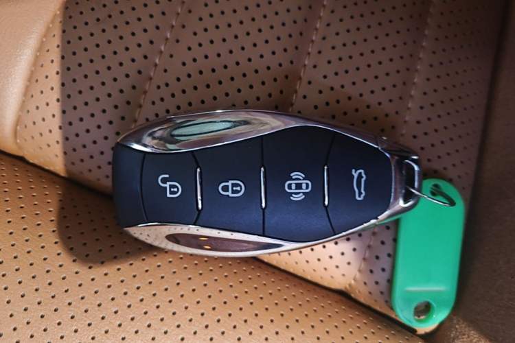 Used Hongqi H9 2024 2.0T Qichang Private Enjoyment Luxury Edition Vehicle Key