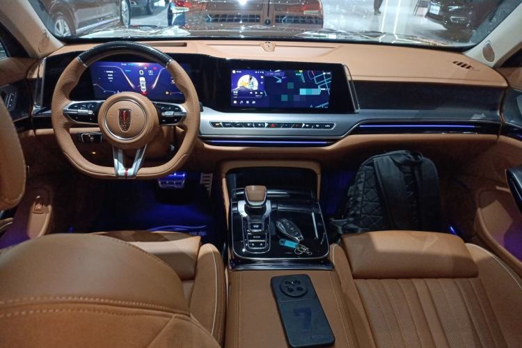 Used Hongqi H9 2024 2.0T Qichang Private Enjoyment Luxury Edition Center Console