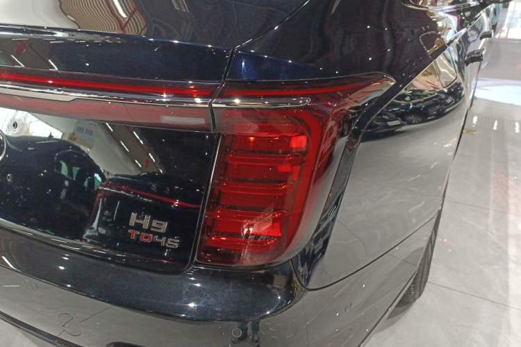 Used Hongqi H9 2024 2.0T Qichang Private Enjoyment Luxury Edition Right Rear Taillight