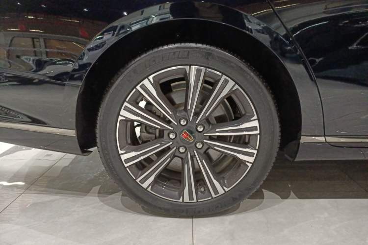 Used Hongqi H9 2024 2.0T Qichang Private Enjoyment Luxury Edition Right Rear Wheel Hub