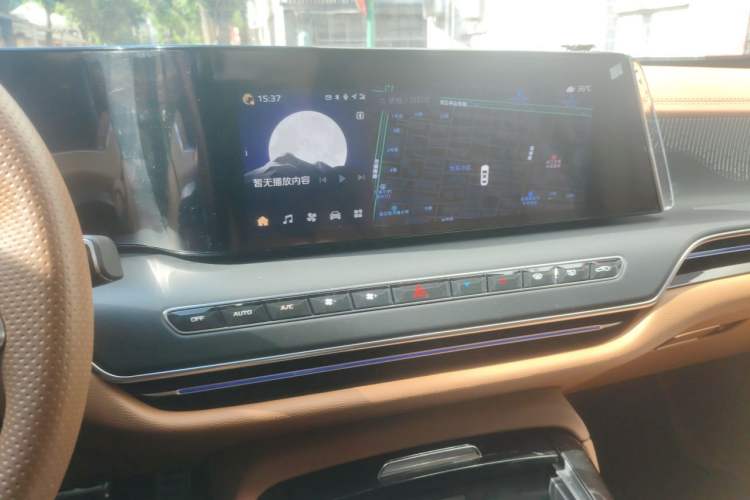 Used Hongqi H9 2024 2.0T Qixiang Luxury Business Edition Audio And AC Panel