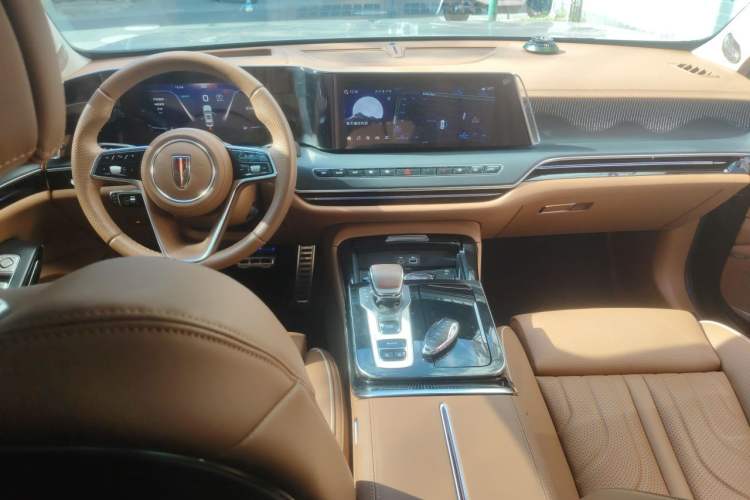 Used Hongqi H9 2024 2.0T Qixiang Luxury Business Edition Center Console