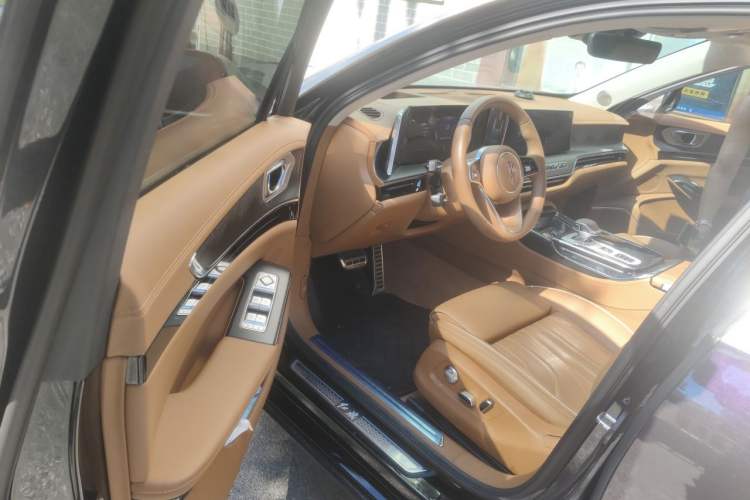 Used Hongqi H9 2024 2.0T Qixiang Luxury Business Edition Driver Seat