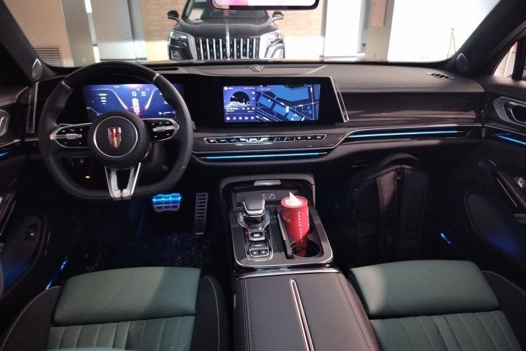 Used Hongqi H9 2024 3.0T Flagship All-Wheel Drive Private Style Edition Center Console