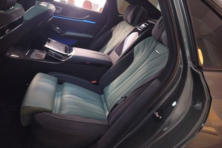 Used Hongqi H9 2024 3.0T Flagship All-Wheel Drive Private Style Edition Left Rear Seat