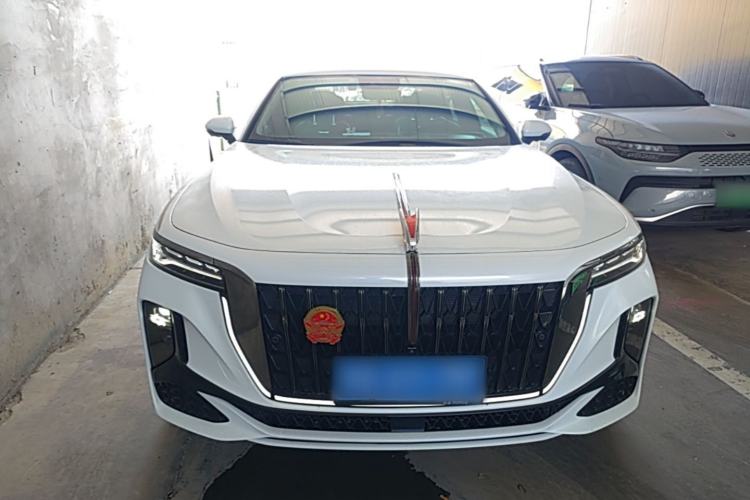 Used Hongqi H9 2024 2.0T Qixiang Private Style Edition Front