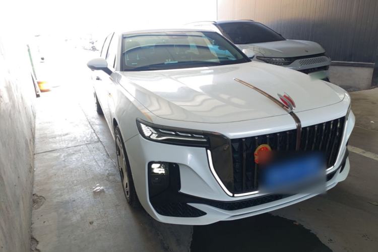 Used Hongqi H9 2024 2.0T Qixiang Private Style Edition Front Right 45 Deg