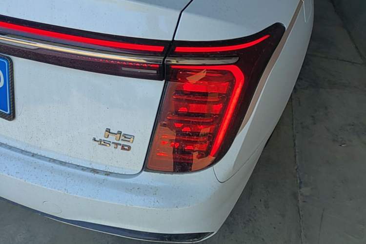 Used Hongqi H9 2024 2.0T Qixiang Private Style Edition Right Rear Taillight