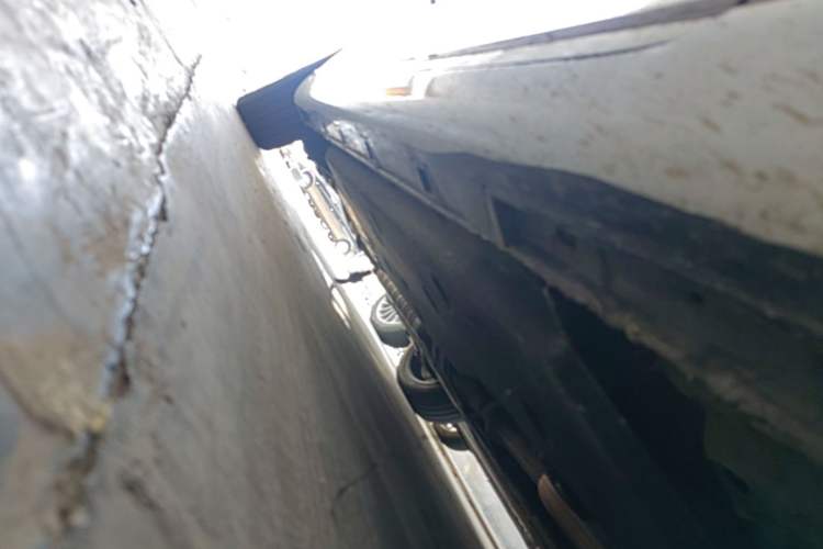 Used Hongqi H9 2024 2.0T Qixiang Private Style Edition Right Side Sill