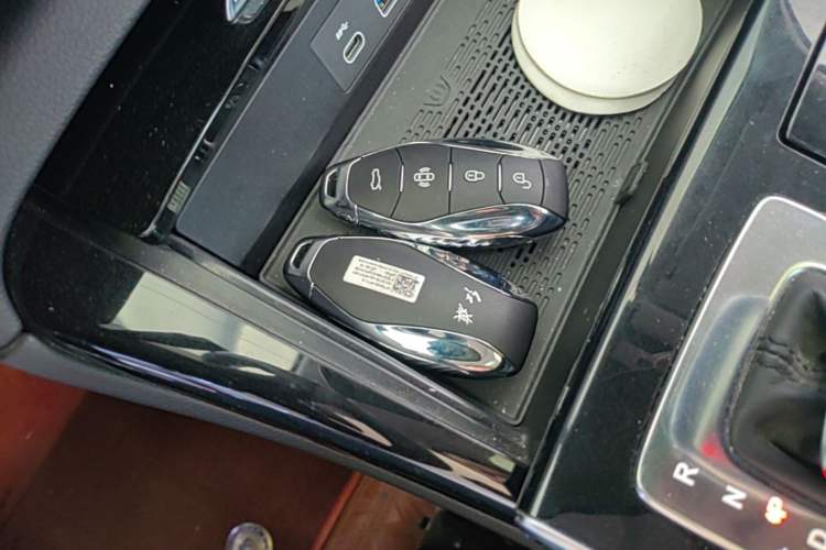 Used Hongqi H9 2024 2.0T Qixiang Private Style Edition Vehicle Key