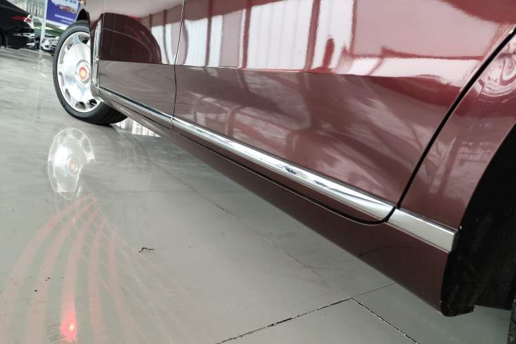Used Hongqi H9 2024 2.0T Qixiang Luxury Business Edition Left Side Sill