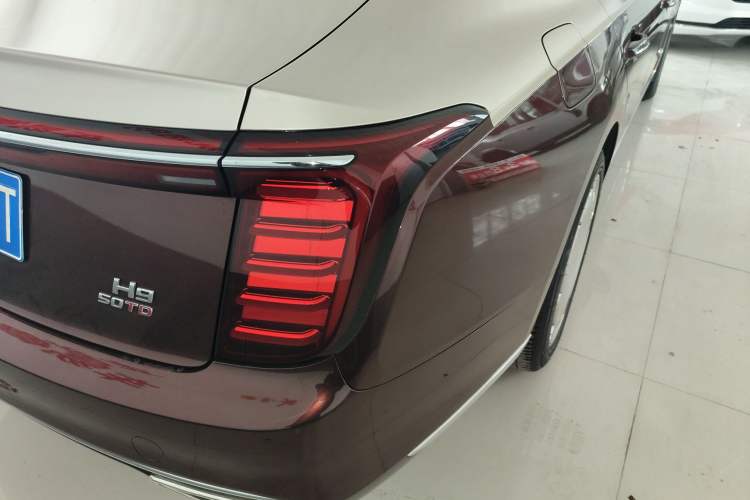 Used Hongqi H9 2024 2.0T Qixiang Luxury Business Edition Right Rear Taillight