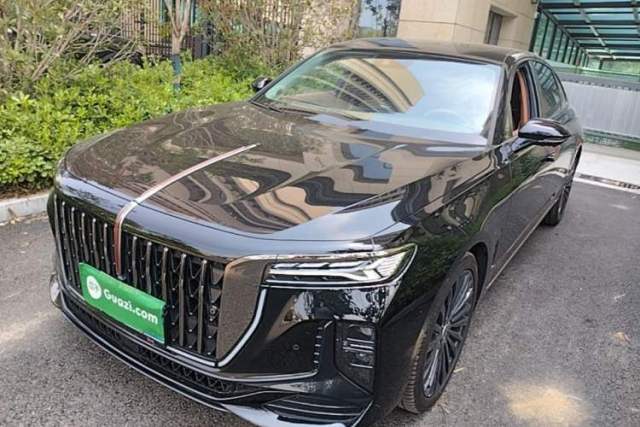 Used Hongqi H9 2025 Model Facelifted 2.0T Two-Wheel Drive Flag-Style Private Enjoyment Fashion Edition, 5 Seats