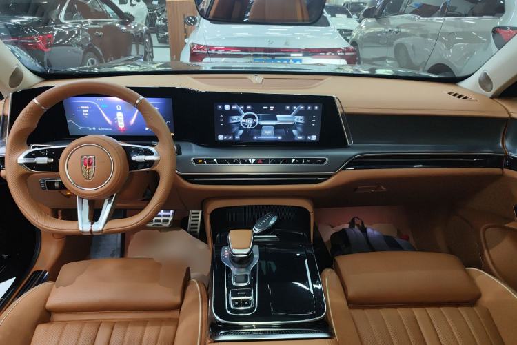 Used Hongqi H9 2025 2.0T Two-Wheel-Drive Flagship Private Enjoyment Style 5 Seats Center Console
