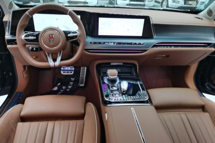 Used Hongqi H9 2025 2.0T Two-Wheel-Drive Flagship Private Enjoyment Style 5 Seats Center Console