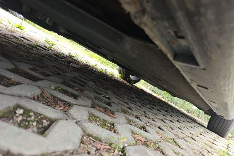 Used Hongqi H9 2025 2.0T Two-Wheel-Drive Flagship Private Enjoyment Style 5 Seats Chassis Front Left