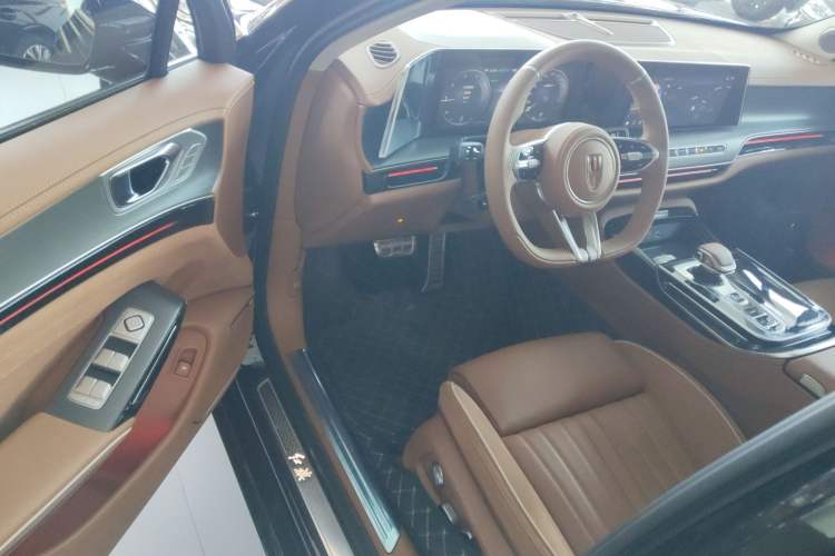 Used Hongqi H9 2025 2.0T Two-Wheel-Drive Flagship Private Enjoyment Style 5 Seats Driver Seat