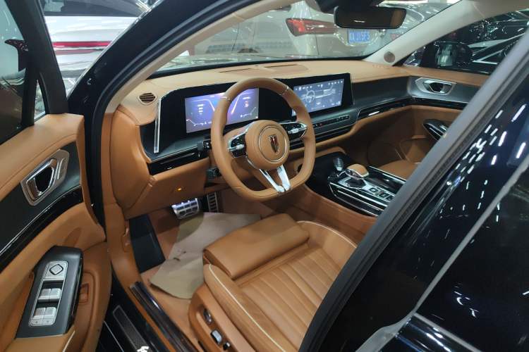 Used Hongqi H9 2025 2.0T Two-Wheel-Drive Flagship Private Enjoyment Style 5 Seats Driver Seat