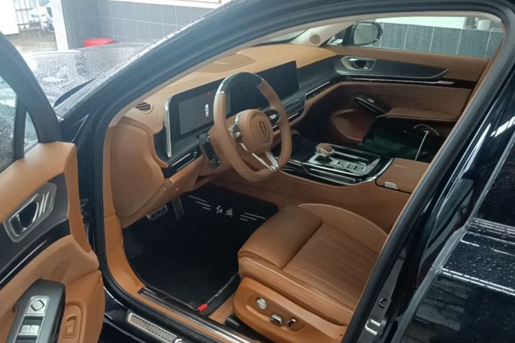 Used Hongqi H9 2025 2.0T Two-Wheel Drive Flagship Private Enjoyment Fashion Edition 5 Seats Driver Seat