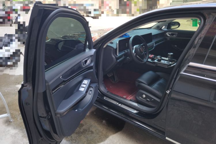 Used Hongqi H9 2025 Model Facelifted 2.0T Two-Wheel Drive Flag-Style Luxury Business Edition, 5 Seats Driver Seat
