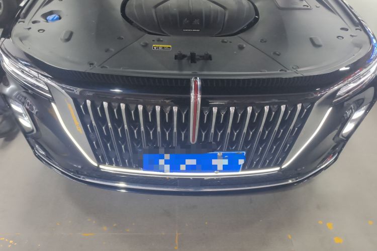 Used Hongqi H9 2025 Model Facelifted 2.0T Two-Wheel Drive Flag-Style Luxury Business Edition, 5 Seats Engine Bay