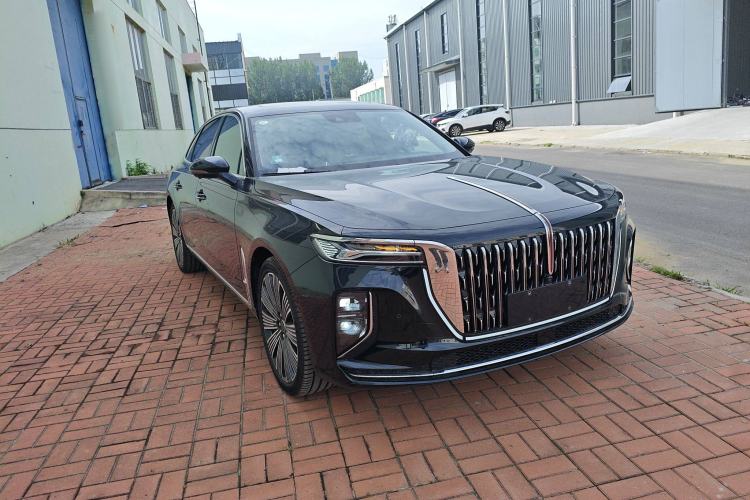 Used Hongqi H9 2025 2.0T Two-Wheel Drive Flagship Luxury Business Edition 5 Seats Exterior 2