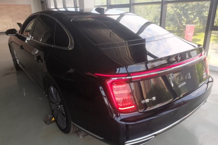 Used Hongqi H9 2025 2.0T Two-Wheel Drive Flagship Luxury Business Edition 5 Seats Exterior 2
