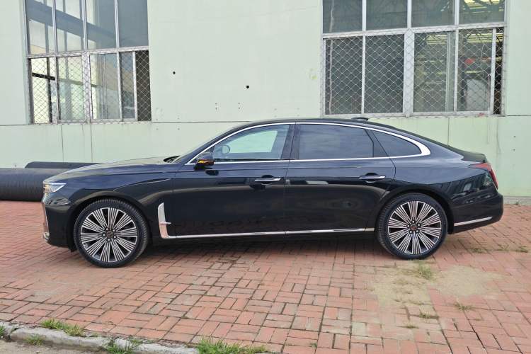 Used Hongqi H9 2025 2.0T Two-Wheel Drive Flagship Luxury Business Edition 5 Seats Exterior 3