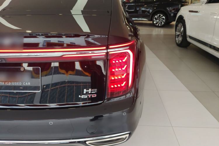 Used Hongqi H9 2025 2.0T Two-Wheel-Drive Flagship Luxury Business Edition 5 Seats Exterior 3