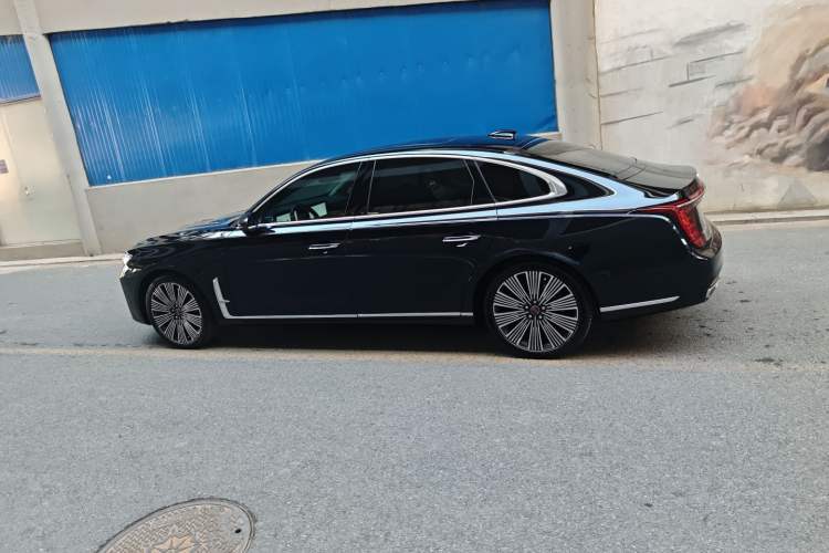 Used Hongqi H9 2025 Model Facelifted 2.0T Two-Wheel Drive Flag-Style Luxury Business Edition, 5 Seats Exterior 3