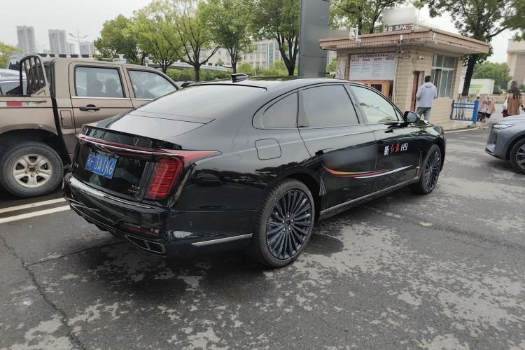 Used Hongqi H9 2025 2.0T Two-Wheel Drive Flagship Private Enjoyment Fashion Edition 5 Seats Exterior 4