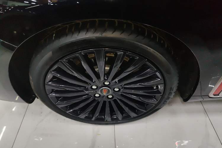 Used Hongqi H9 2025 2.0T Two-Wheel-Drive Flagship Private Enjoyment Style 5 Seats Exterior 4