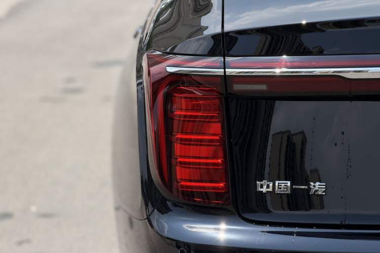 Used Hongqi H9 2025 2.0T Two-Wheel Drive Flagship Luxury Business Edition 5 Seats Exterior 5