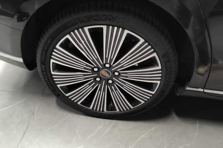 Used Hongqi H9 2025 Model Facelifted 2.0T Two-Wheel Drive Flag-Style Luxury Business Edition, 5 Seats Exterior 5