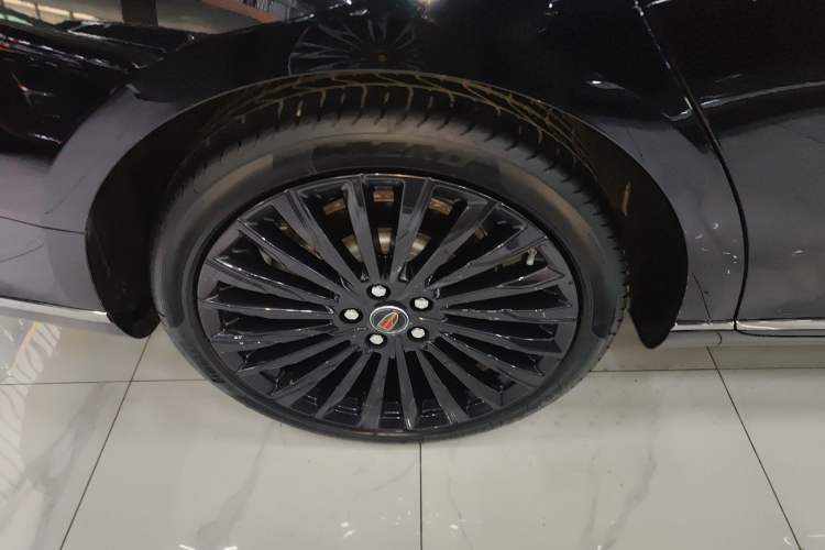Used Hongqi H9 2025 2.0T Two-Wheel-Drive Flagship Private Enjoyment Style 5 Seats Exterior 5