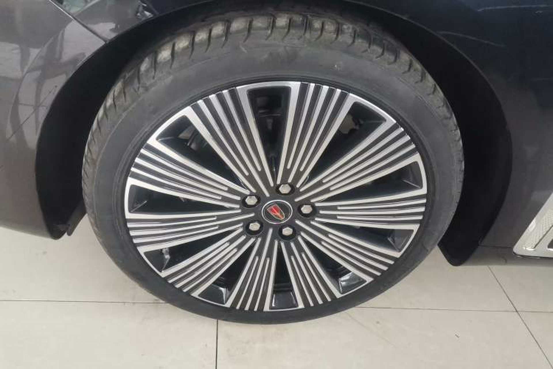 Used Hongqi H9 2025 2.0T Two-Wheel Drive Flagship Luxury Business Edition 5 Seats Exterior 6
