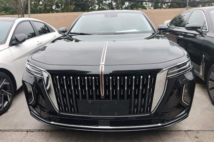 Used Hongqi H9 2025 2.0T Two-Wheel Drive Flagship Luxury Business Edition 5 Seats Front