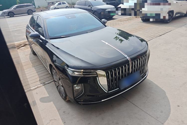 Used Hongqi H9 2025 2.0T Two-Wheel Drive Flagship Luxury Business Edition 5 Seats Front Right 45 Deg
